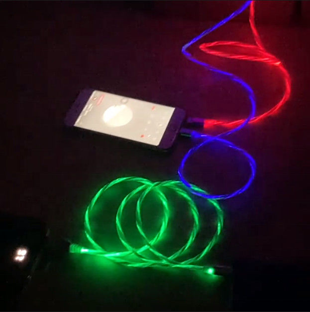 Le remplissage rapide câblent 3 DANS 1 type câble de clignotant de remplissage coloré de foudre de câble de C 3A LED USB