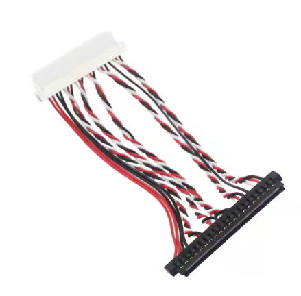 Conception de câbles personnalisés pour les systèmes LVDS compacts, dotés d'un routage flexible et d'une résistance EMI pour une utilisation industrielle