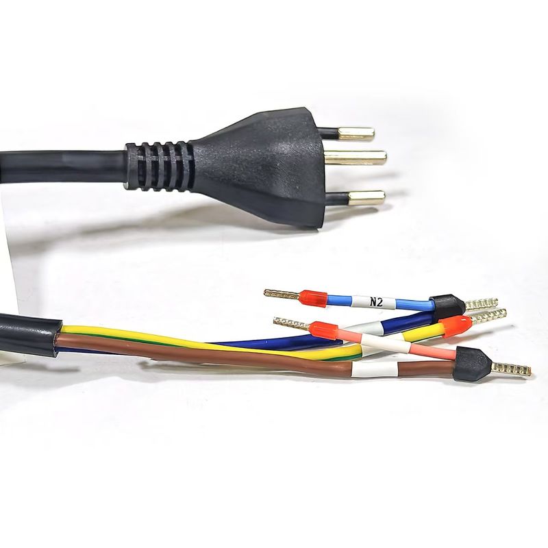 Conception de câbles sur mesure pour les technologies médicales modernes : assemblages de câbles sûrs, flexibles et stérilisables par les principaux fabricants de faisceaux de câbles