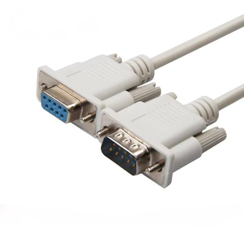 Faisceau de câbles de connecteur DB de haute qualité avec connecteurs moulés durables et blindage EMI, conçu pour le transfert de données RS232/RS485, les systèmes PLC et les équipements d'automatisation industrielle
