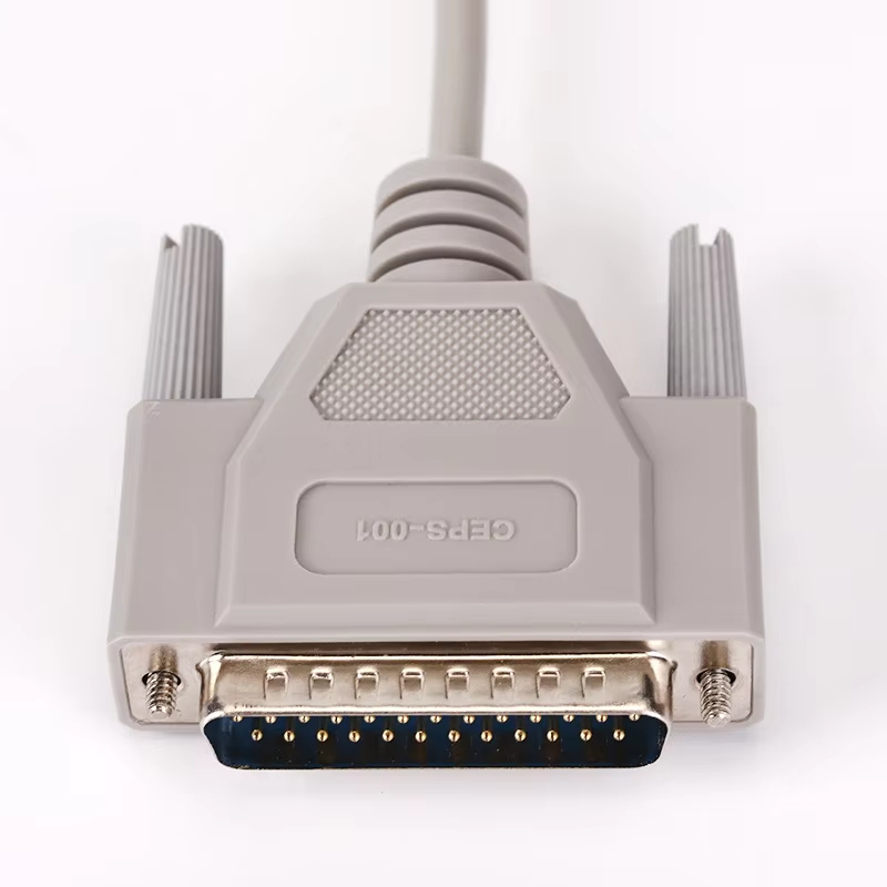 Faisceau de câbles de connecteur DB de haute qualité avec connecteurs moulés durables et blindage EMI, conçu pour le transfert de données RS232/RS485, les systèmes PLC et les équipements d'automatisation industrielle